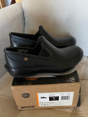 NIB Bogs Patch Slip on Solid Black Waterproof Garden Shoes - Women's 7
